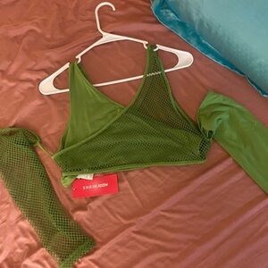 SHEIN ICON Fishnet Insert Crop Top With Sleeves size L